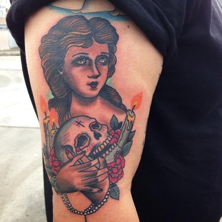 Gary Dunn - traditional color girl with skull and flowers tattoo. Gary Dunn Art Junkies Tattoo